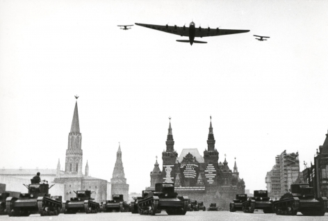 Over Red Square, Moscow (Maxim Gorky), 1934