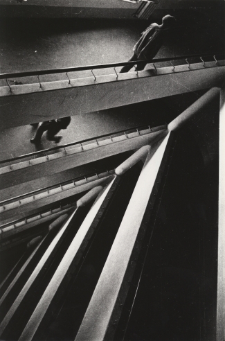 The Art of Photography and Architecture in Soviet Russia: 1920s-1930s