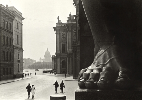Boris Ignatovich: Master of Russian Avant-Garde Photography